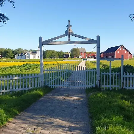 Tranoya بيت ضيافة